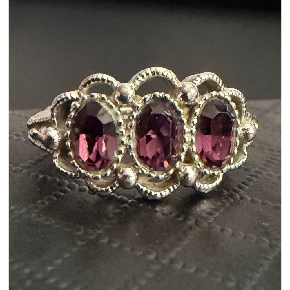 Vintage Avon Rhinestone Ring Silver Tone Purple